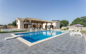 Awesome Home In Ragusa With Wifi